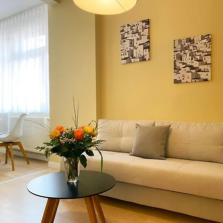 Moments - Goschwitzstrasse 27 A *